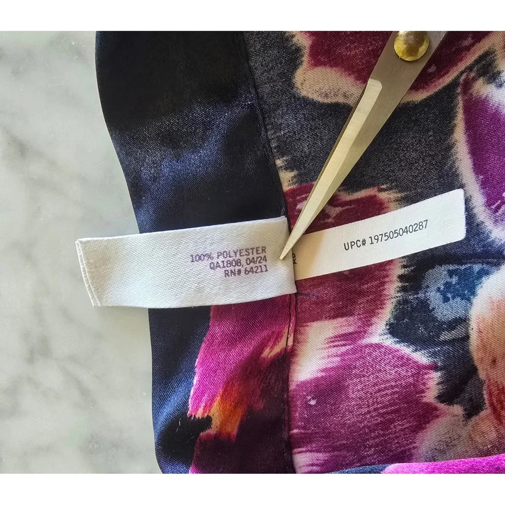 Lilac + London Navy Floral Satin Pajama Set Short Sleeve Button‎ Top Shorts S